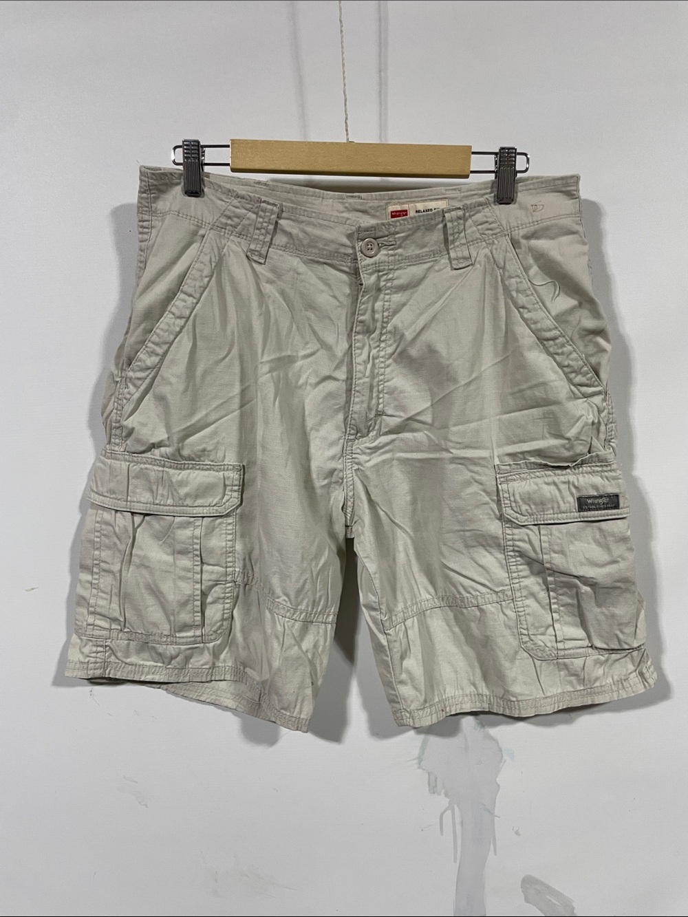 Wrangler Beige Cargo Shorts for Men - Casual Utility Style